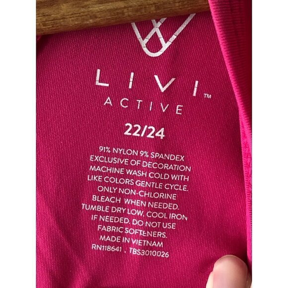 Woman's Plus Size Livi Active Wear Hot Pink Short Sleeve Mesh Top 22/24 - Picture 6 of 9